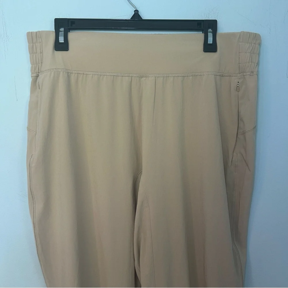 Lululemon Trench Beige Sun Setter High Rise Full Length Joggers Size 12